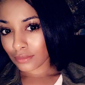 Meet your Posher, Nora